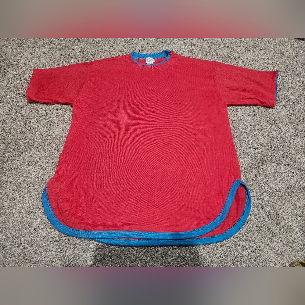 Vintage Land N Sea Vibrant Red Tee with Blue Trim Size Medium